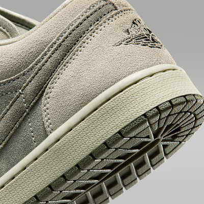Air Jordan 1 Low SE Women's Shoes. Nike JP